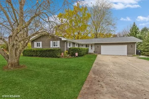 3703 Weingart Rd, Johnsburg, IL 60050