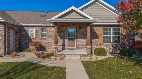 809 Witten Woods Dr, Bloomington, IL 61704 photo 7