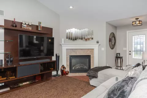 809 Witten Woods Dr, Bloomington, IL 61704 photo 11