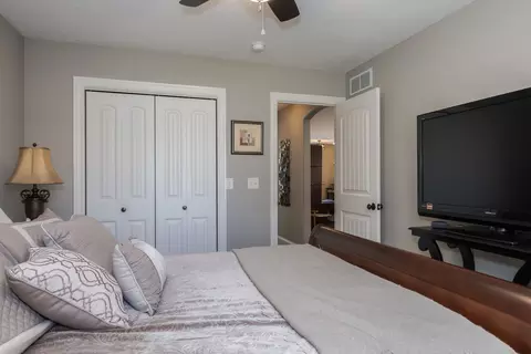809 Witten Woods Dr, Bloomington, IL 61704 photo 26