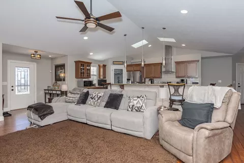 809 Witten Woods Dr, Bloomington, IL 61704 photo 13