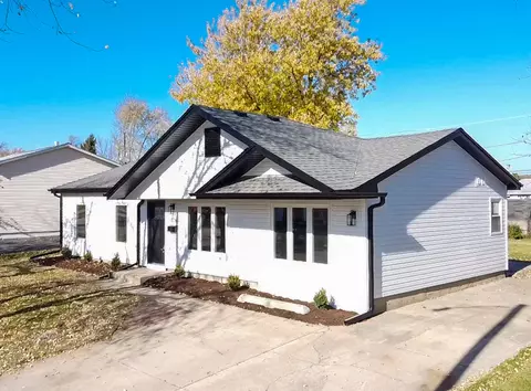 226 Hayes Ave, Romeoville, IL 60446