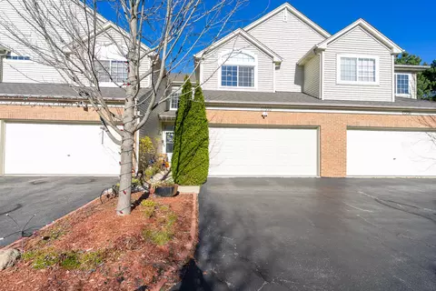 17556 Gilbert Dr, Lockport, IL 60441