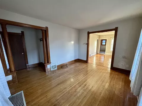 633 Chester Ave, Elgin, IL 60120 photo 5