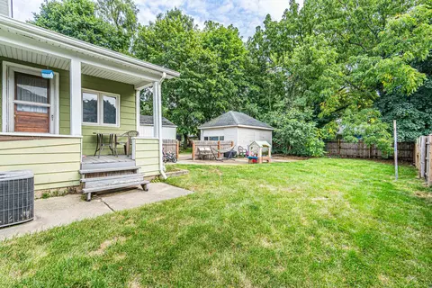 633 Chester Ave, Elgin, IL 60120 photo 23