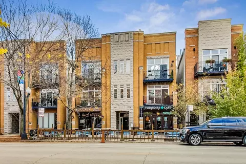 2147 W Roscoe St #2E, Chicago, IL 60618