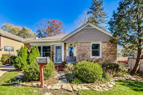 115 N Forest Ave, Palatine, IL 60074
