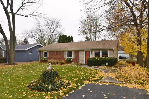 1721 S 3rd Pl, Saint Charles, IL 60174