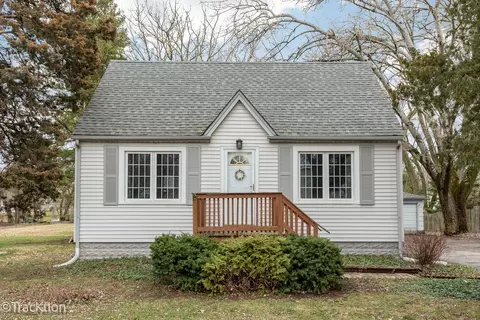 6913 Clarendon Hills Rd, Darien, IL 60561