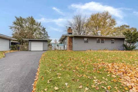 2507 Marshall Pkwy, Waukegan, IL 60085