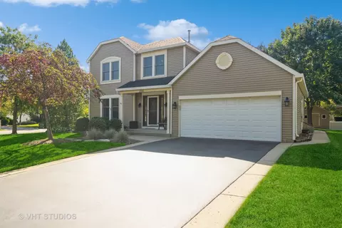1101 Cimarron Dr, Cary, IL 60013 photo 2