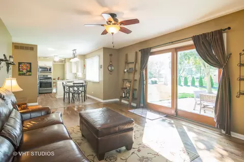 1101 Cimarron Dr, Cary, IL 60013 photo 9