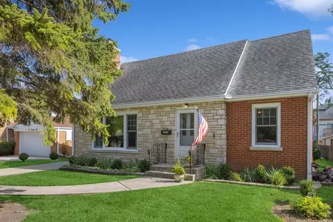 1025 S Brainard Ave, La Grange, IL 60525