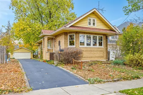 320 Cottage Ave, Glen Ellyn, IL 60137