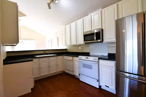 9415 Harrison St, Des Plaines, IL 60016 photo 4