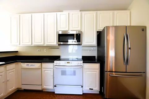 9415 Harrison St, Des Plaines, IL 60016 photo 3