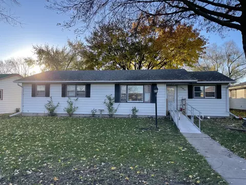 153 S Jackson Ave, Bradley, IL 60915