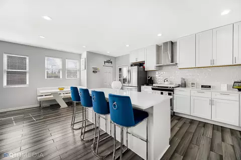 10426 S Charles St, Chicago, IL 60643 photo 5