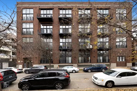 1935 N Fairfield Ave #305, Chicago, IL 60647