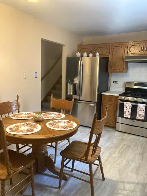 10819 S Avenue E, Chicago, IL 60617 photo 6