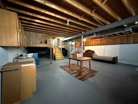 10819 S Avenue E, Chicago, IL 60617 photo 14