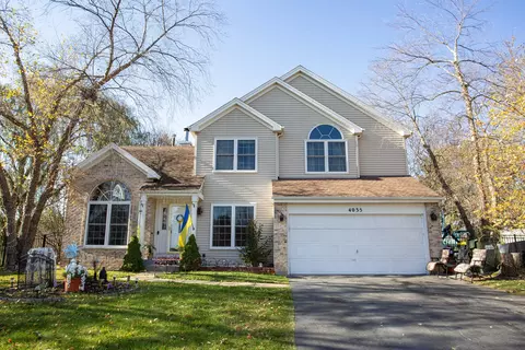 4035 Springlake Ct, Lake In The Hills, IL 60156