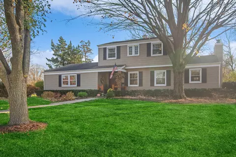 837 Harriet Ln, Barrington, IL 60010