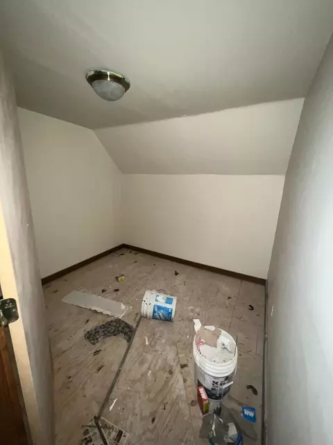 515 E Center St, Sheldon, IL 60966 photo 9