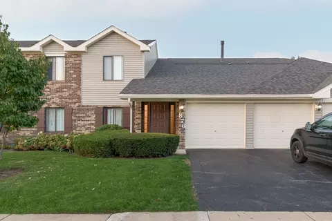 876 Cross Creek Dr #2A, Roselle, IL 60172