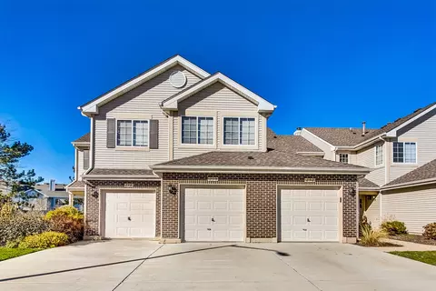 250 Camel Bend Ct #1, Schaumburg, IL 60194
