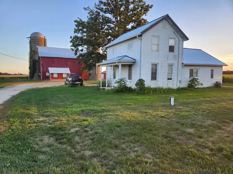 23909 Lawrence Rd, Chemung, IL 60033 photo 2
