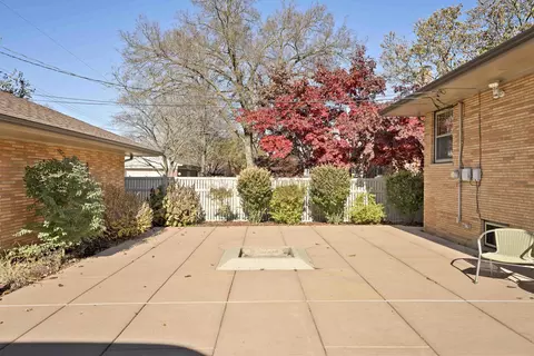 8520 Parkview Ave, Munster, IN 46321 photo 33