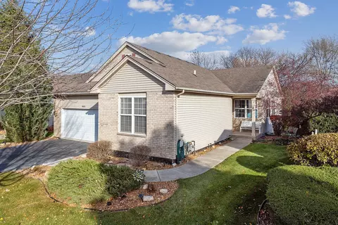 16833 Charleston Cir, Lockport, IL 60441