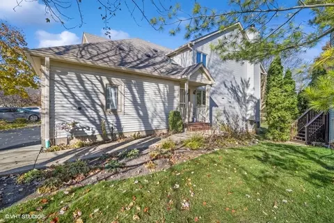 485 Doverton Ln #485, Fox River Grove, IL 60021