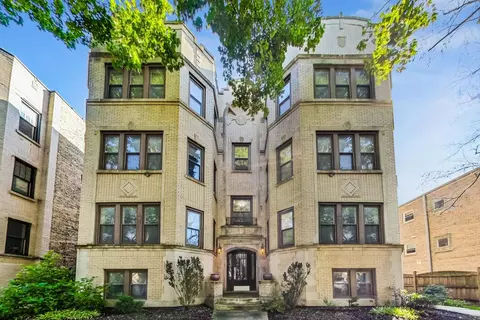 2651 W Greenleaf Ave #1W, Chicago, IL 60645