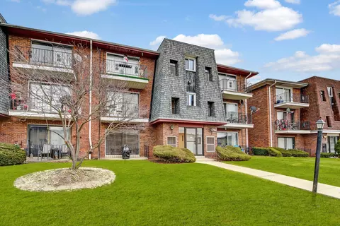 11915 S Lawndale Ave #2B3, Alsip, IL 60803