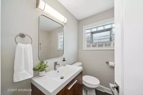 600 E 88th St, Chicago, IL 60619 photo 8