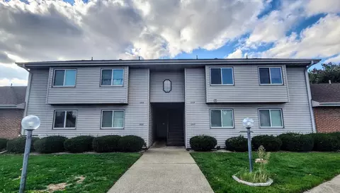 1009 Laura Dr #1009, Champaign, IL 61822