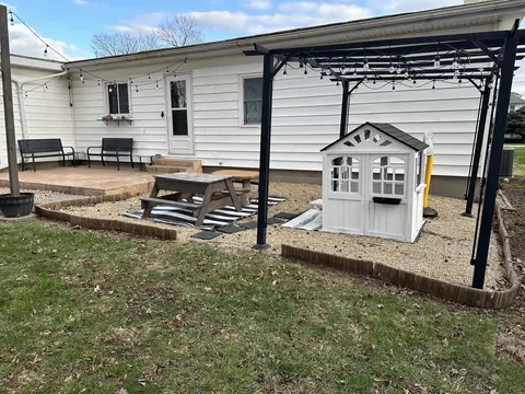 Exterior - 418 High St, Buda, IL 61314 photo 2 of 4