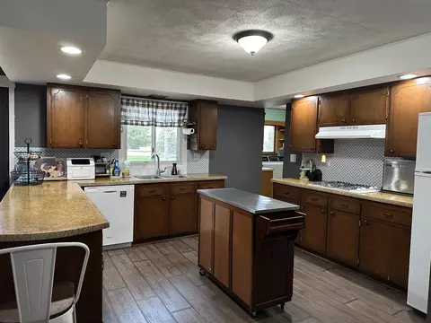 Kitchen - 418 High St, Buda, IL 61314 photo 1 of 4