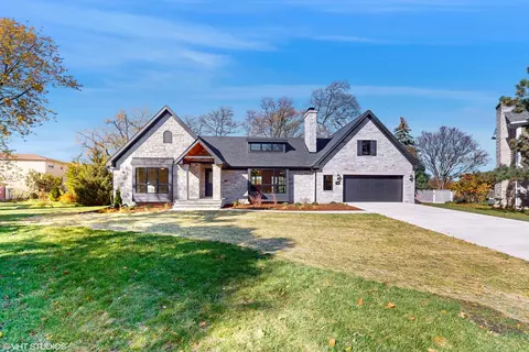 1012 Hastings St, Park Ridge, IL 60068