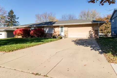 1410 Baugh Dr, Normal, IL 61761