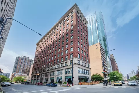 888 S Michigan Ave #300, Chicago, IL 60605