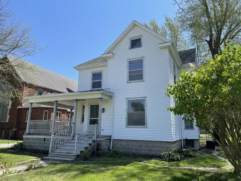 Exterior - 170 E Iroquois St, Sheldon, IL 60966 photo 6 of 6