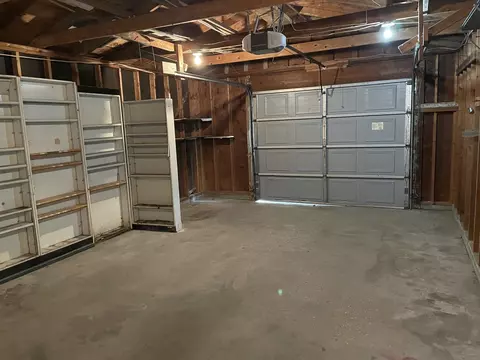Exterior - 170 E Iroquois St, Sheldon, IL 60966 photo 4 of 6