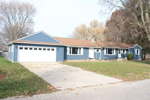 1106 Sunset Dr, Rock Falls, IL 61071
