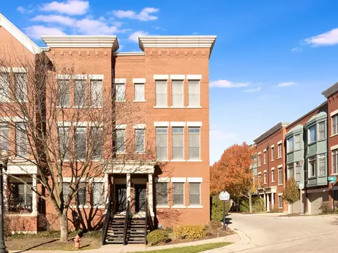 244 Lake St, Elgin, IL 60120
