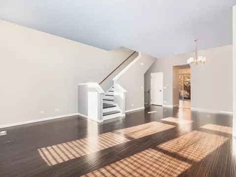 244 Lake St, Elgin, IL 60120 photo 8