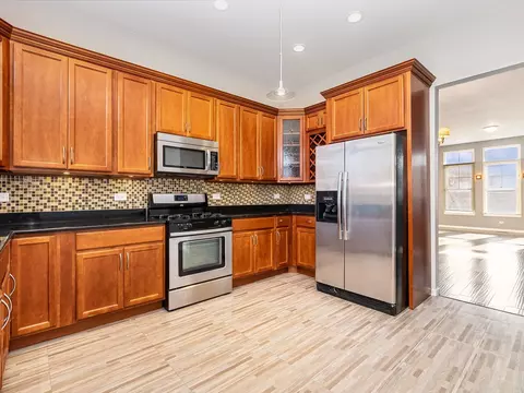 244 Lake St, Elgin, IL 60120 photo 11