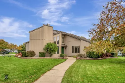 1560 Southhampton Dr, Bourbonnais, IL 60914